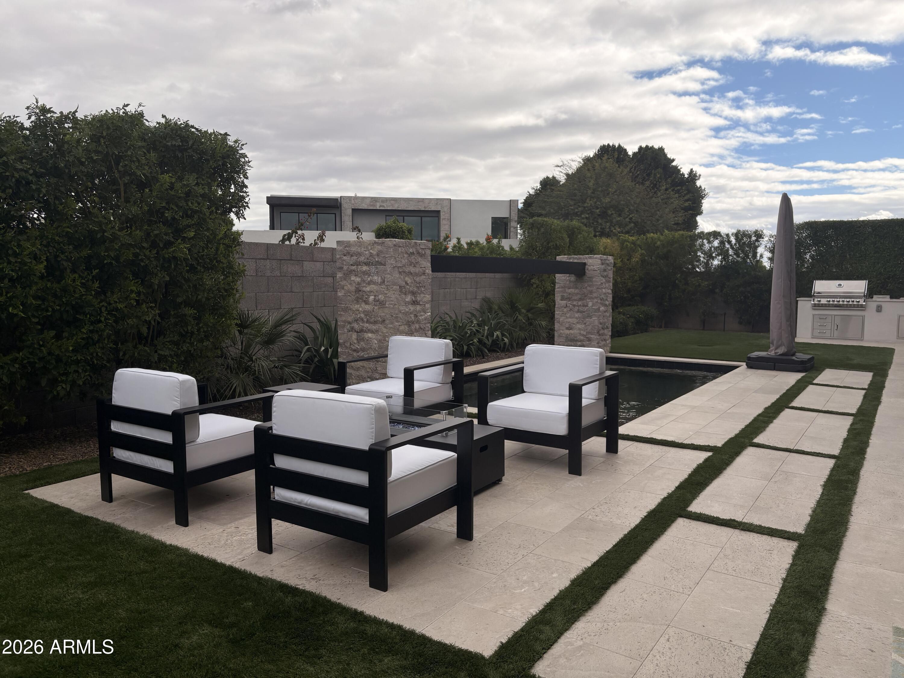 6962 E CACTUS WREN Road