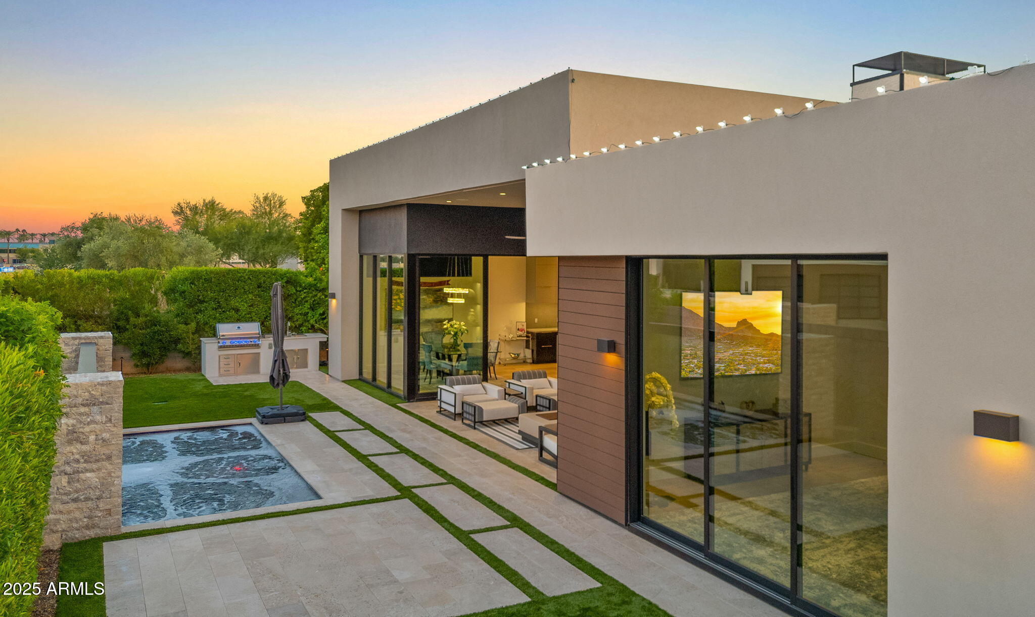 6962 E CACTUS WREN Road