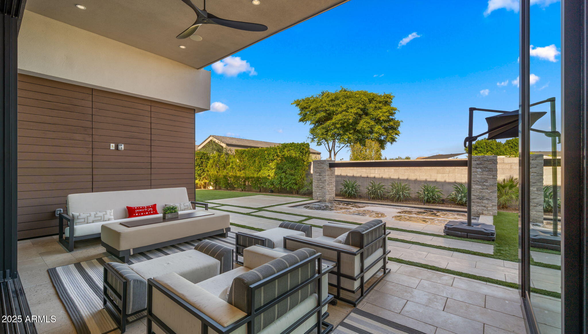 6962 E CACTUS WREN Road