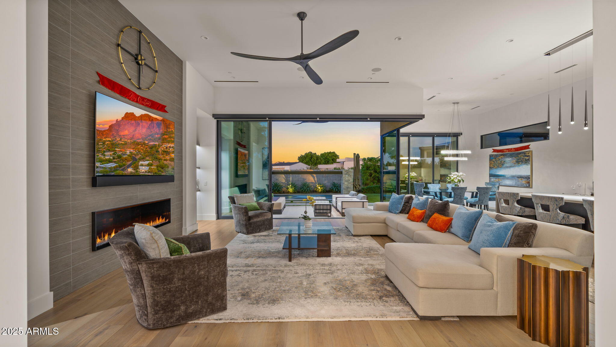 6962 E CACTUS WREN Road