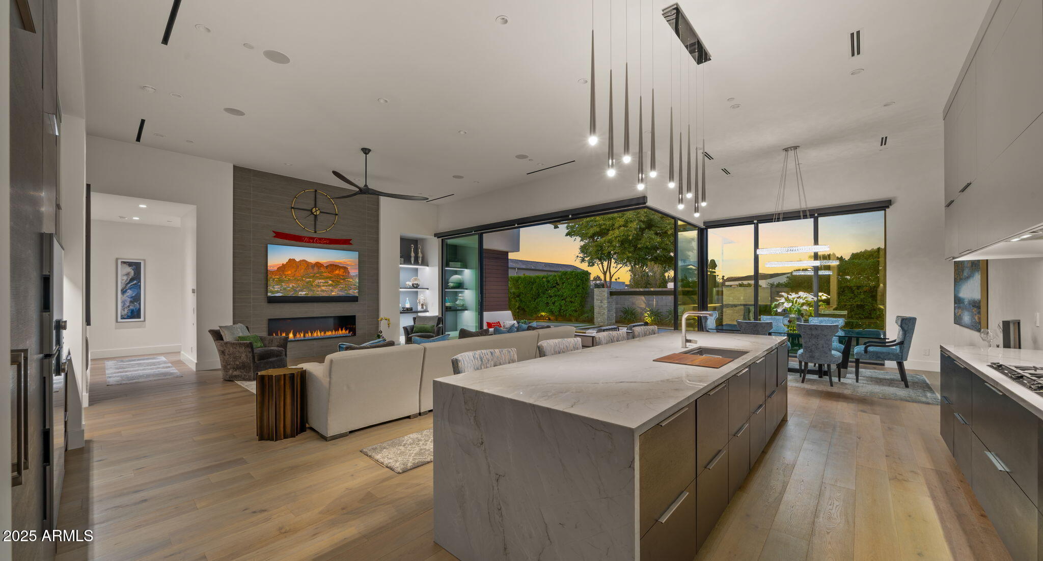 6962 E CACTUS WREN Road