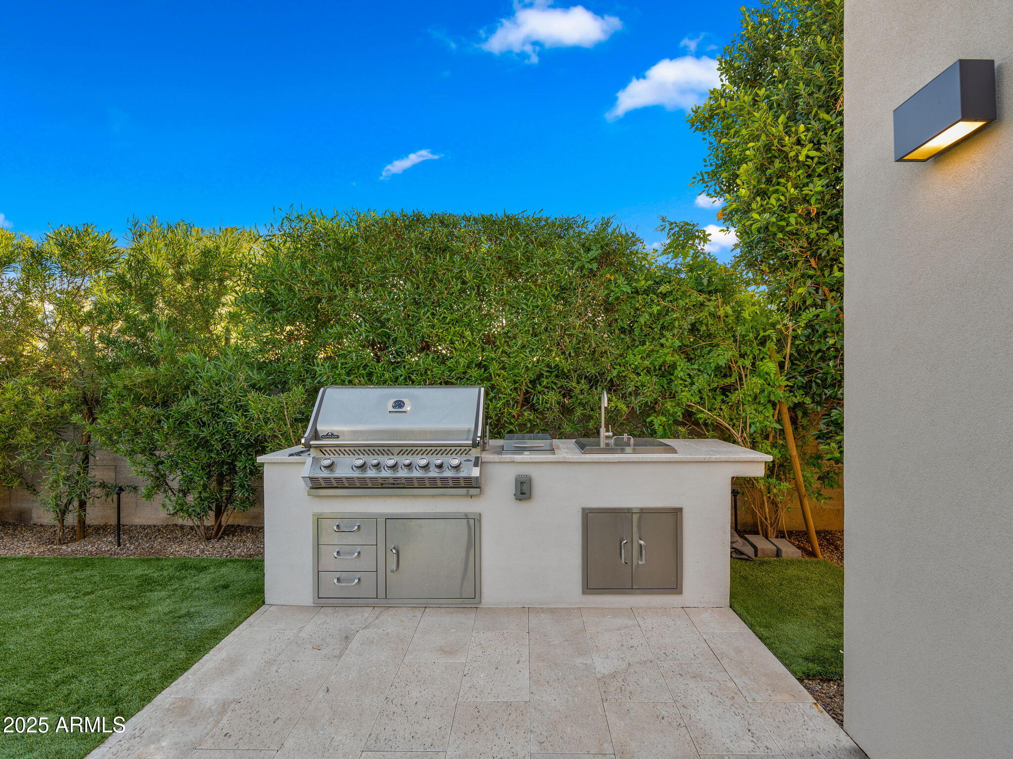 6962 E CACTUS WREN Road