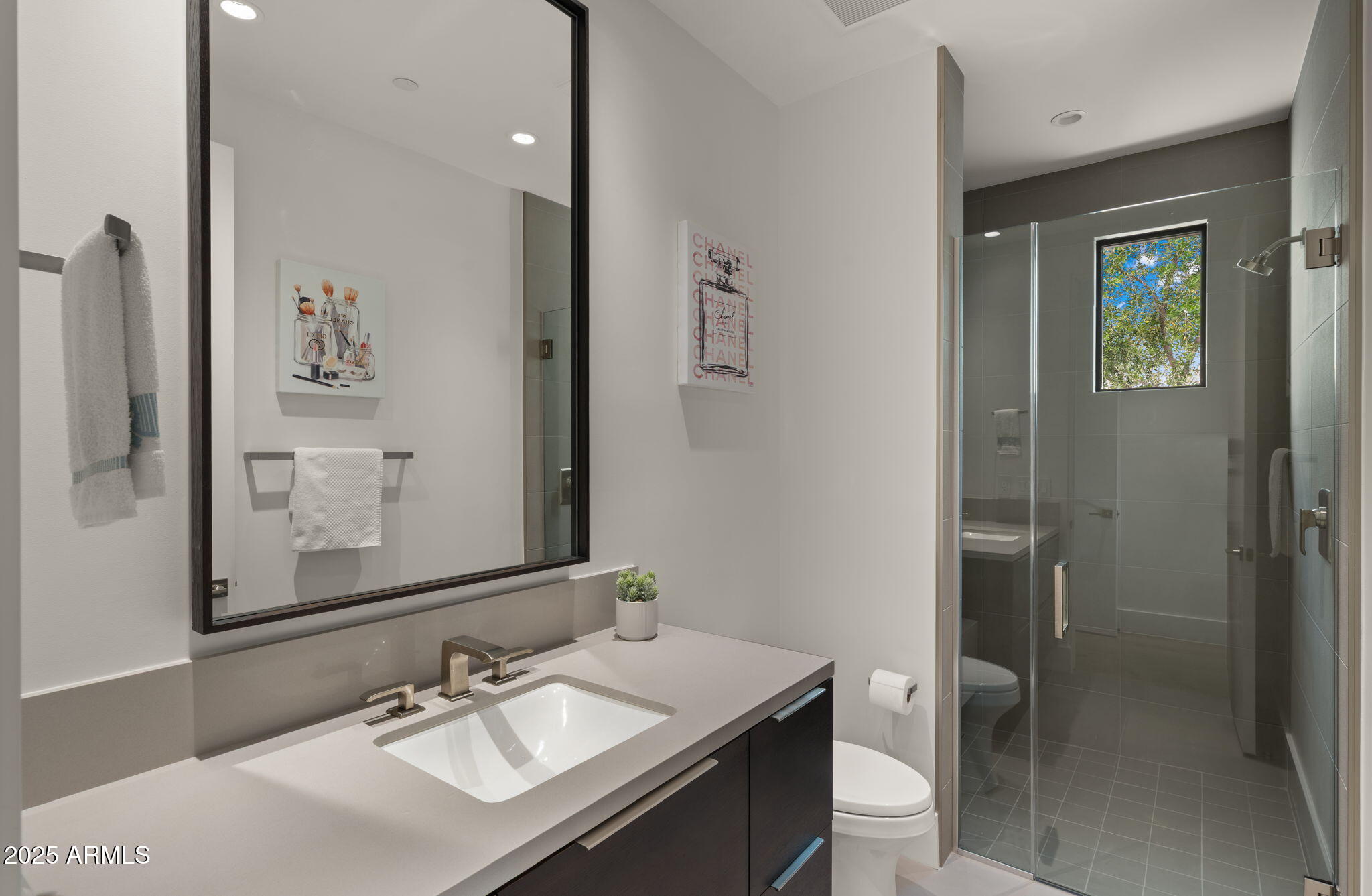 6962 E CACTUS WREN Road