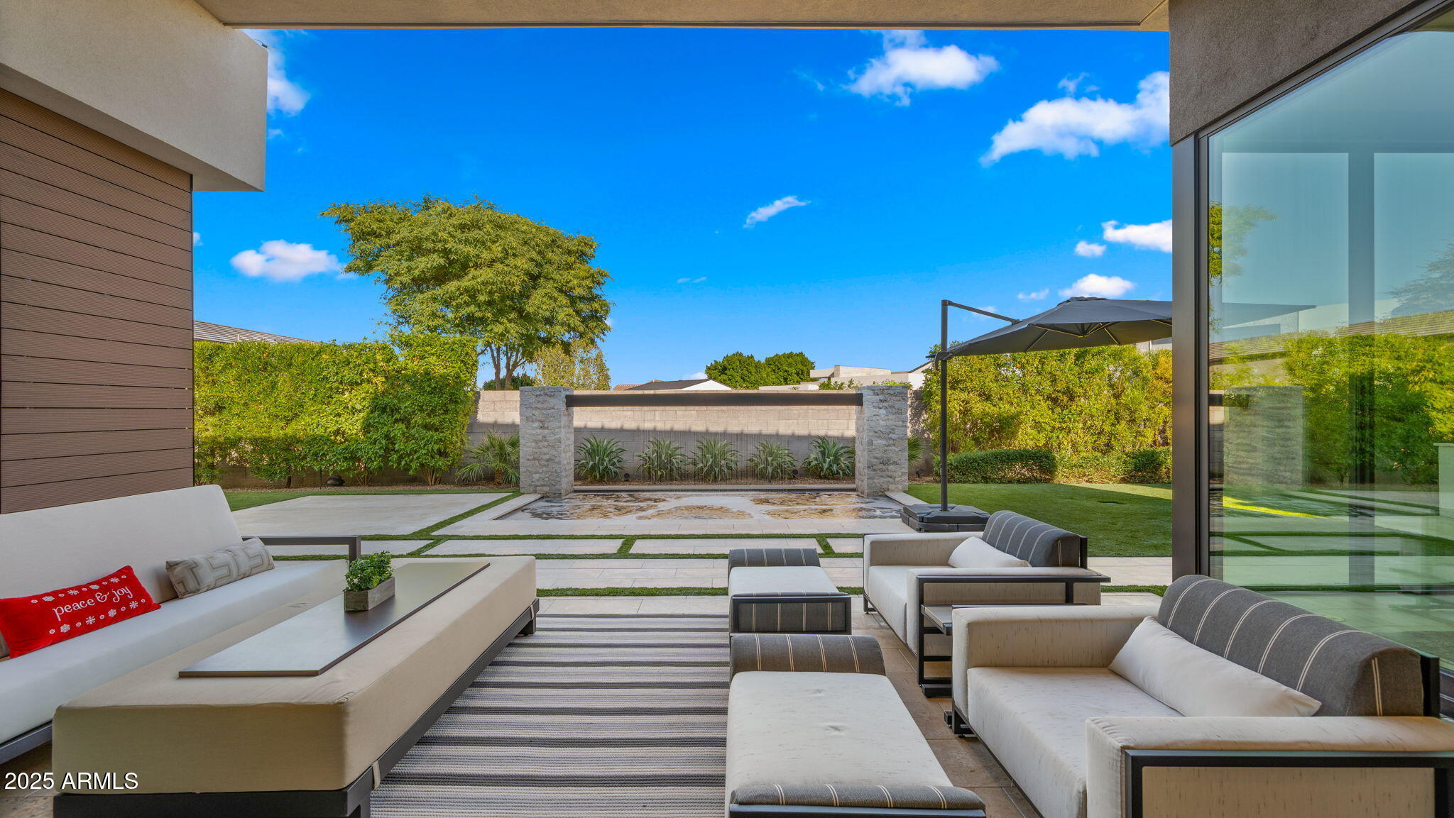 6962 E CACTUS WREN Road