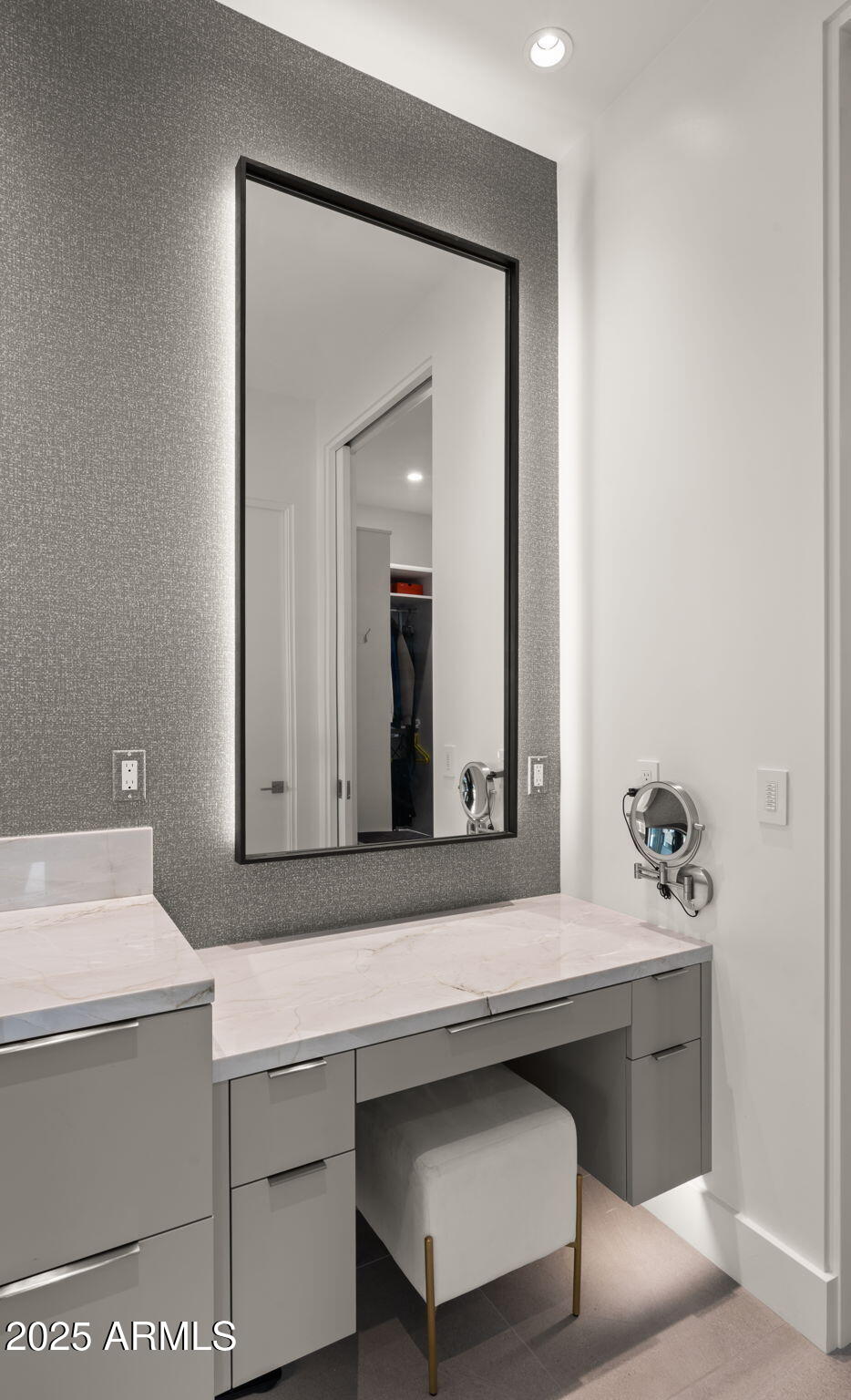 6962 E CACTUS WREN Road