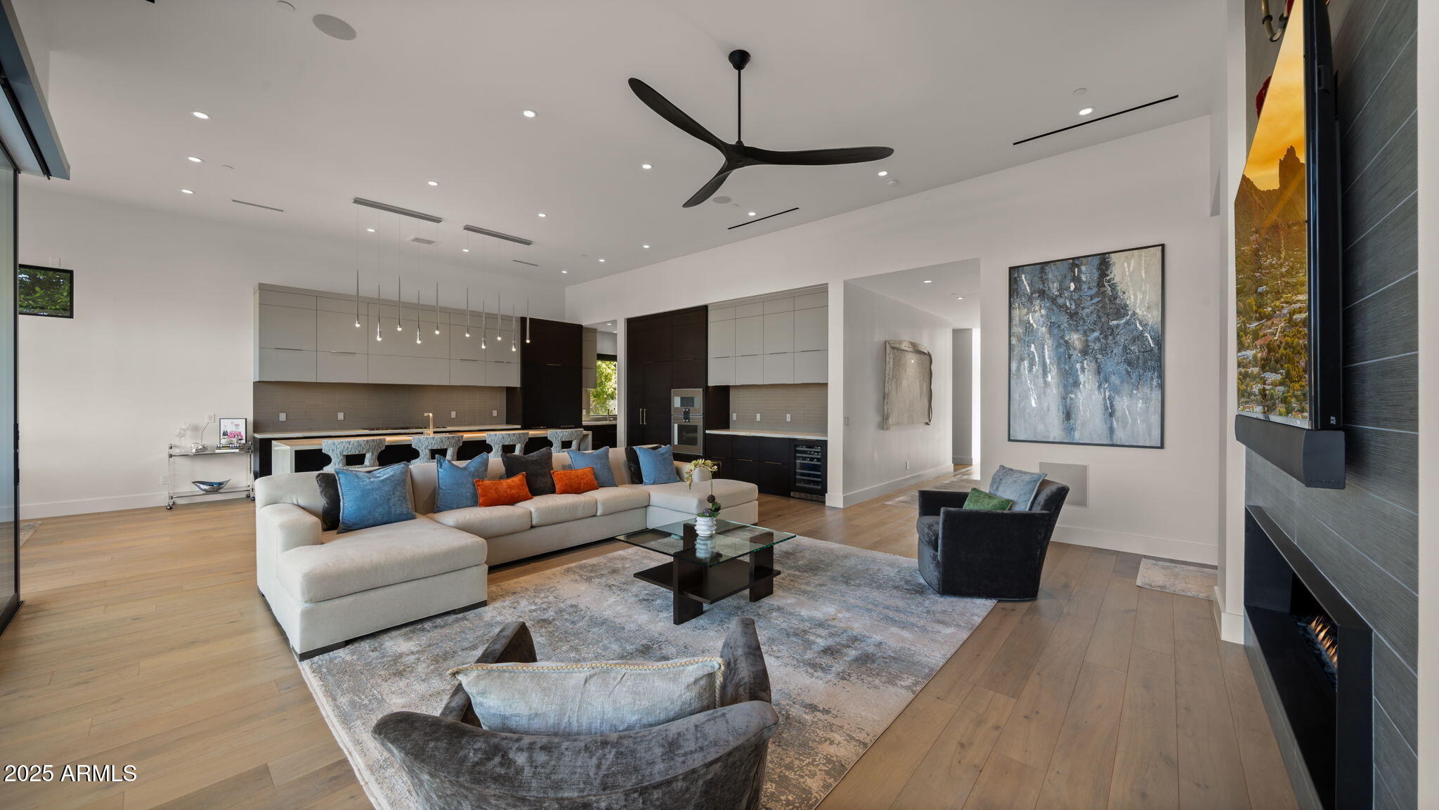 6962 E CACTUS WREN Road