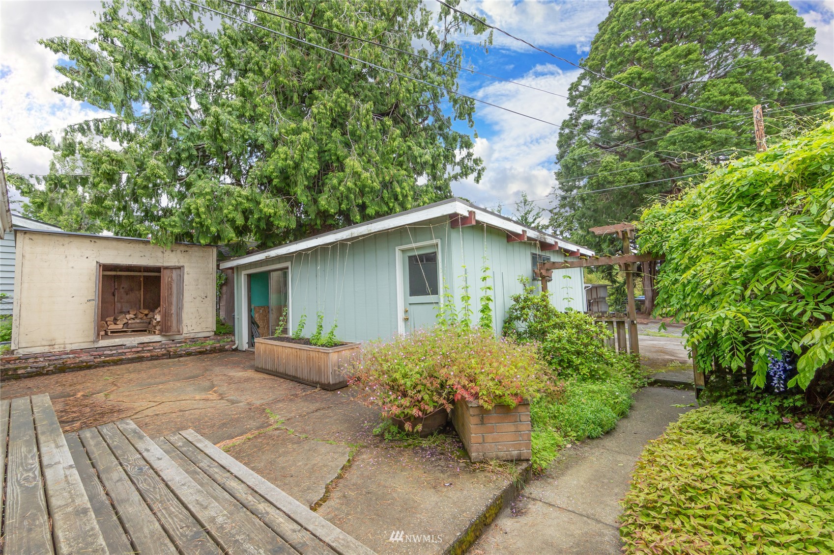 7528 47th Avenue NW