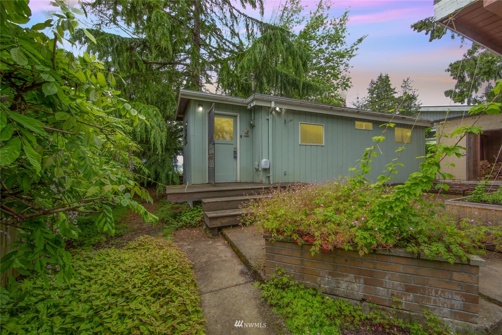7528 47th Avenue NW