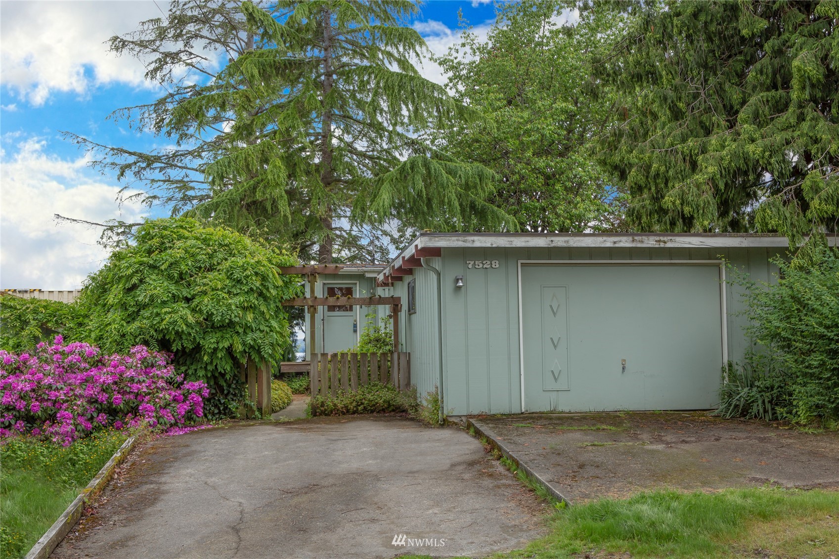 7528 47th Avenue NW
