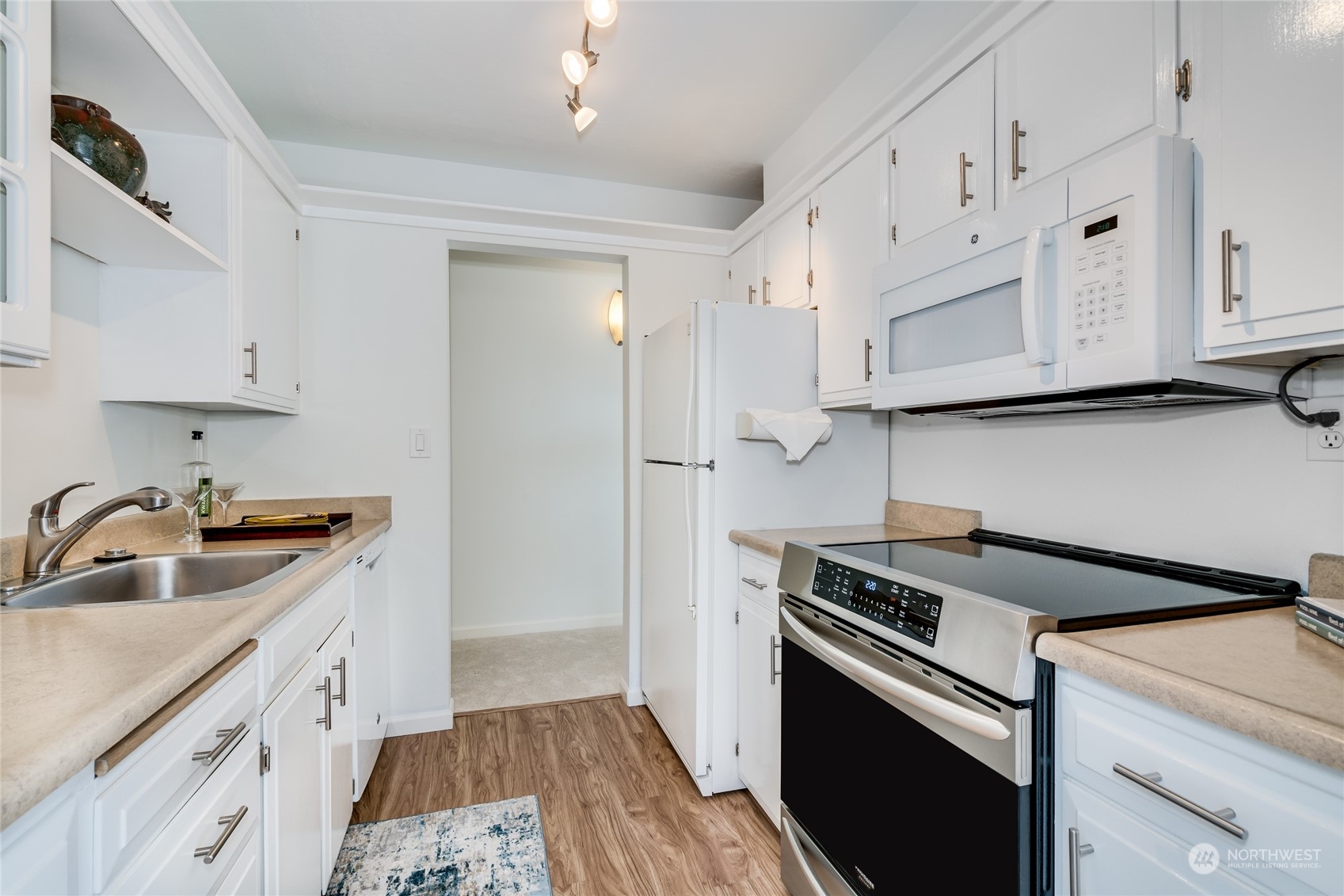 1234 Taylor Avenue N #202