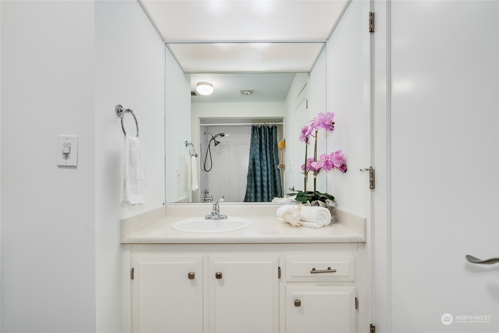 1234 Taylor Avenue N #202