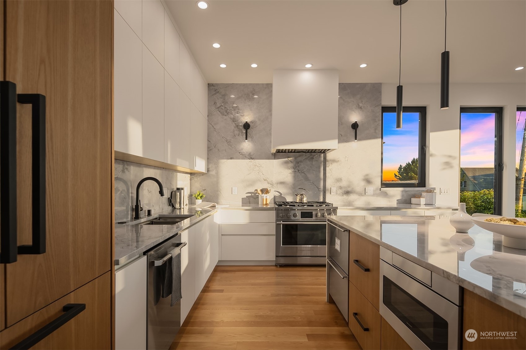 1908 28th Avenue W