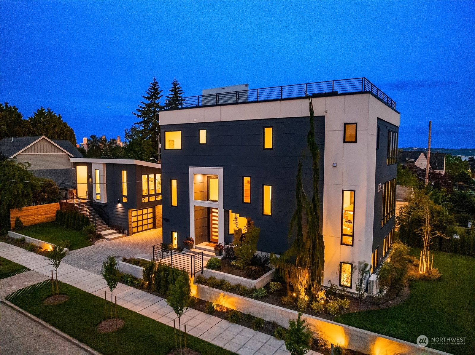 1908 28th Avenue W