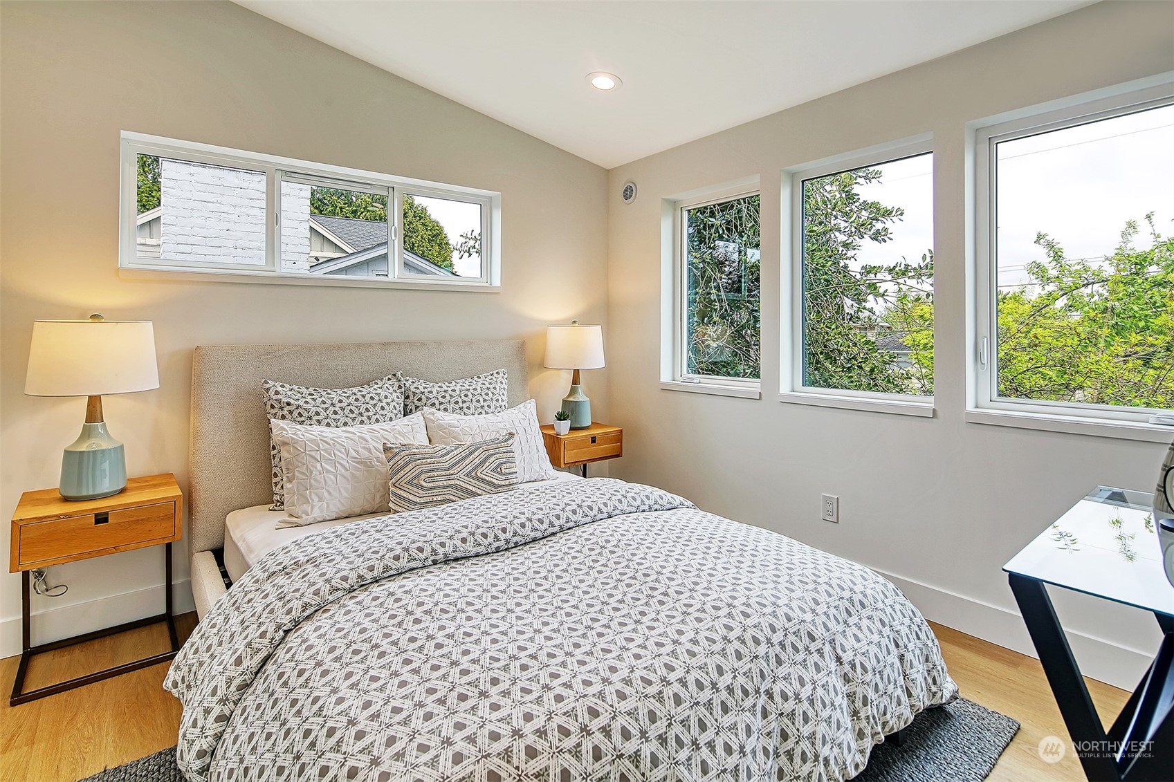 1908 28th Avenue W