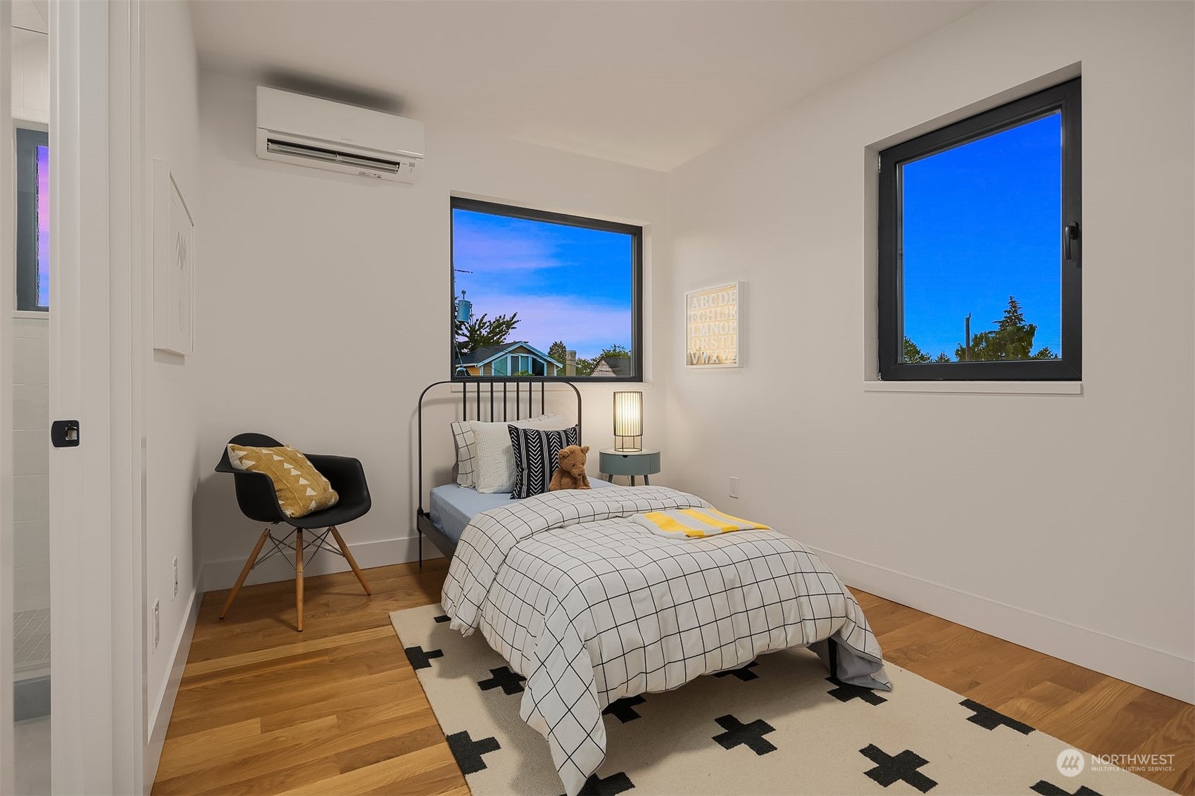 1908 28th Avenue W