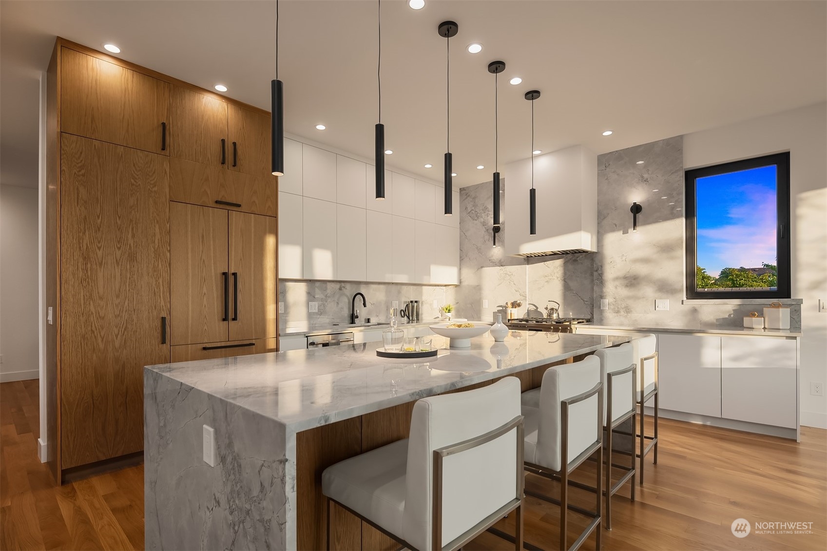 1908 28th Avenue W
