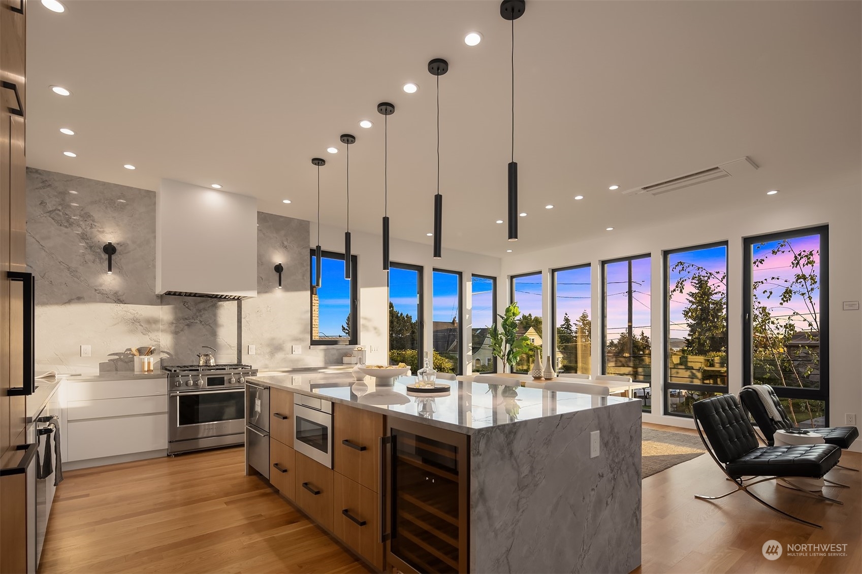 1908 28th Avenue W
