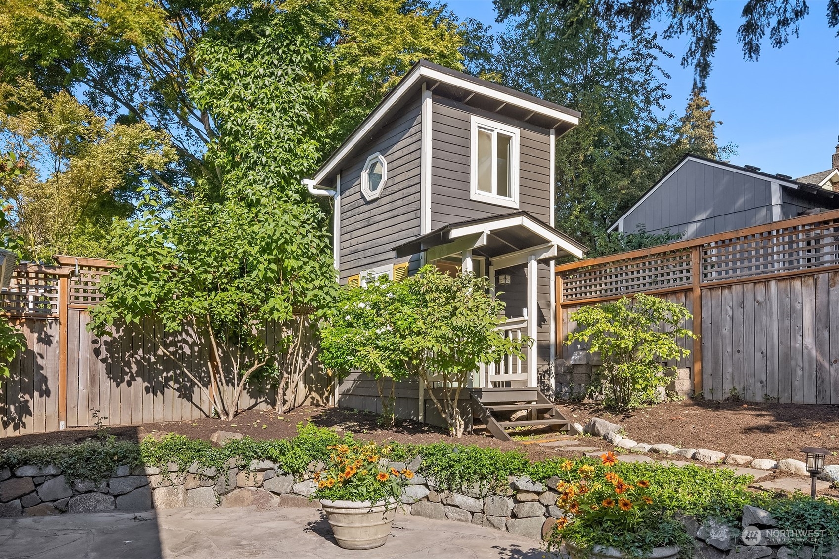 6226 27th Avenue NE