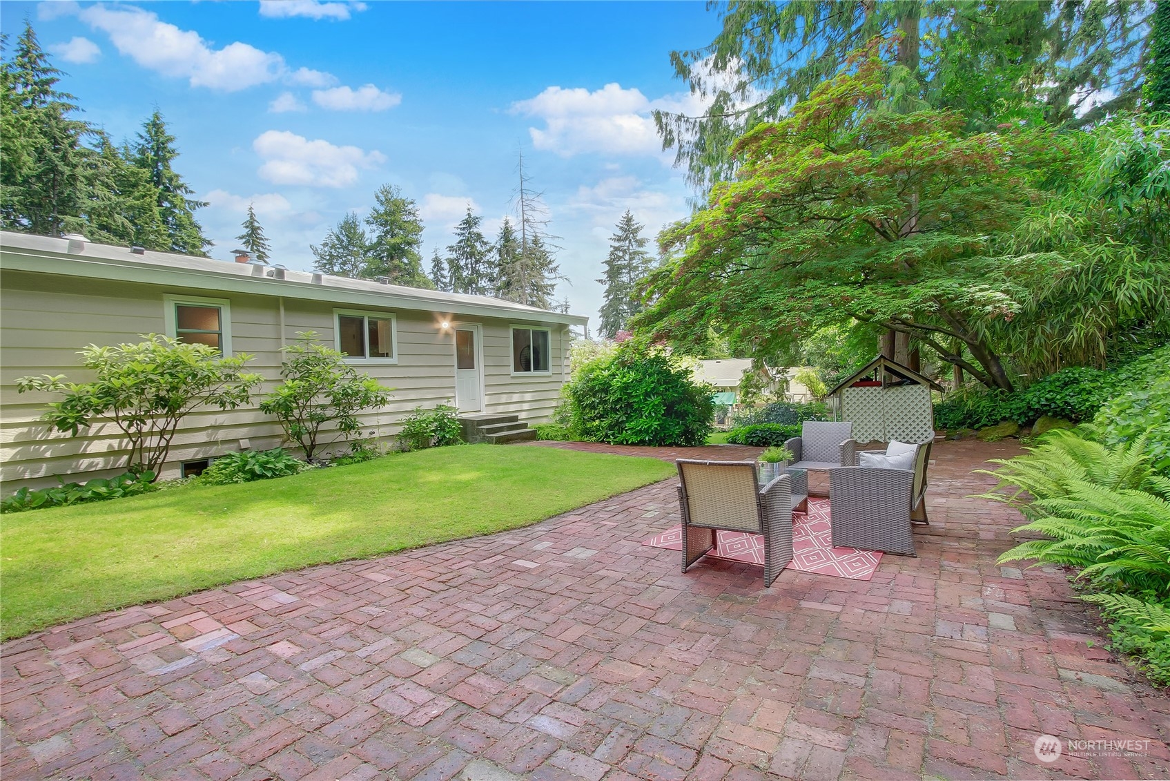 1209 NE Perkins Way