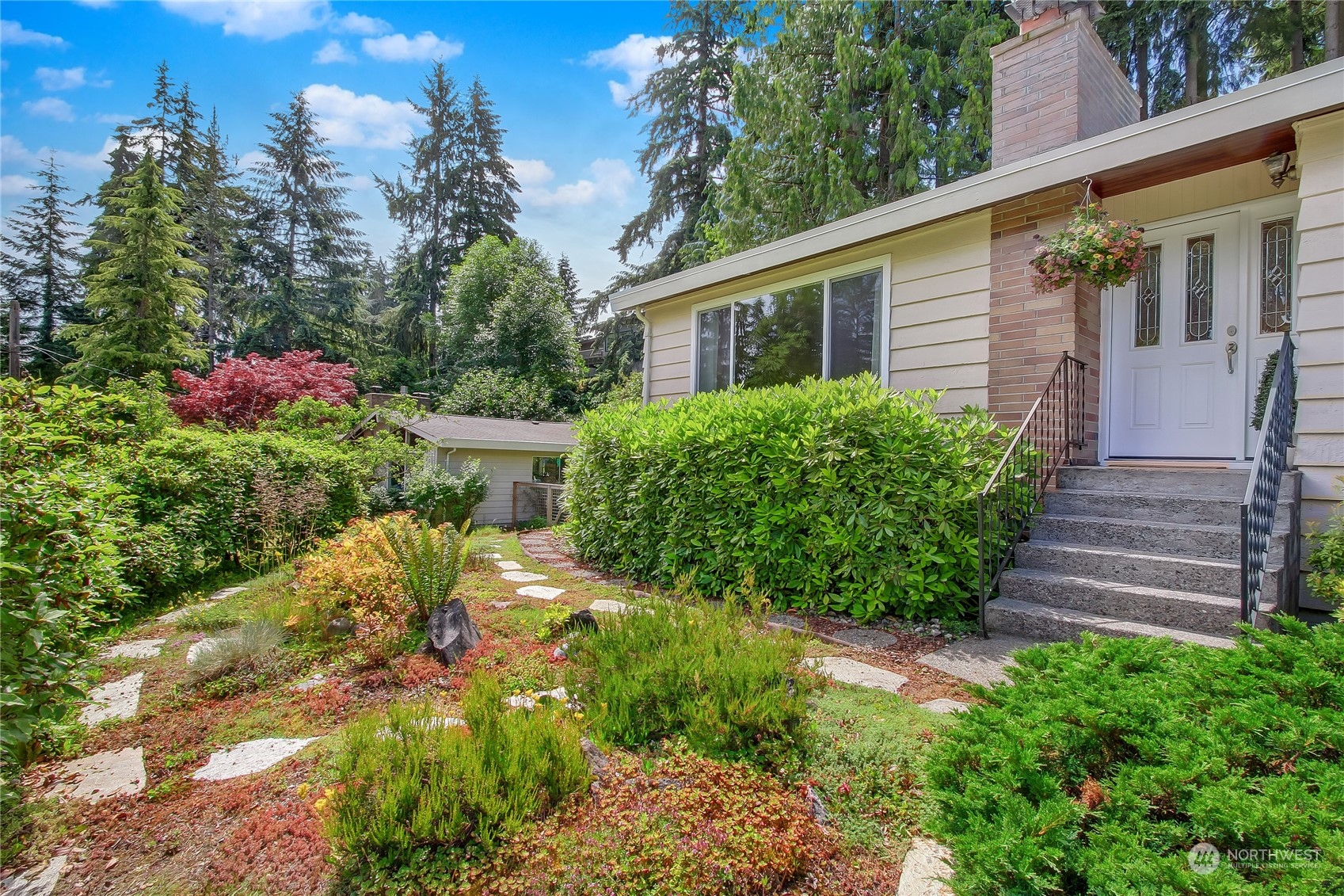 1209 NE Perkins Way
