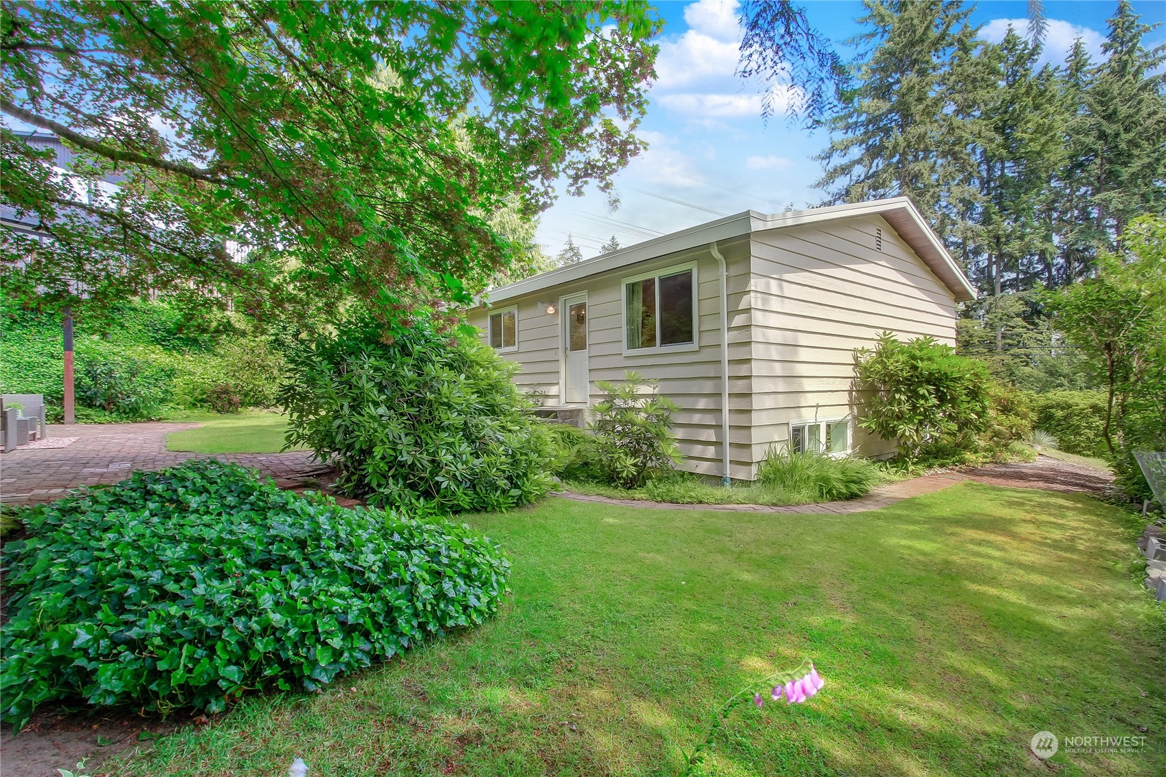 1209 NE Perkins Way