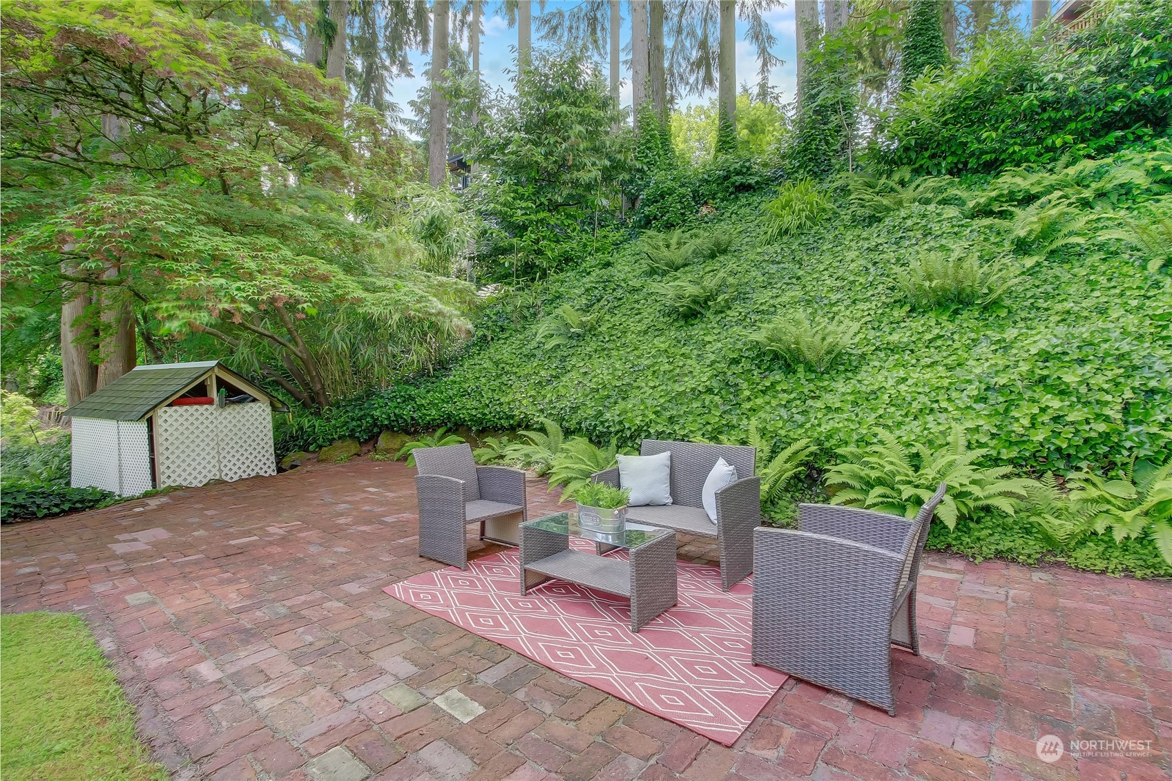 1209 NE Perkins Way
