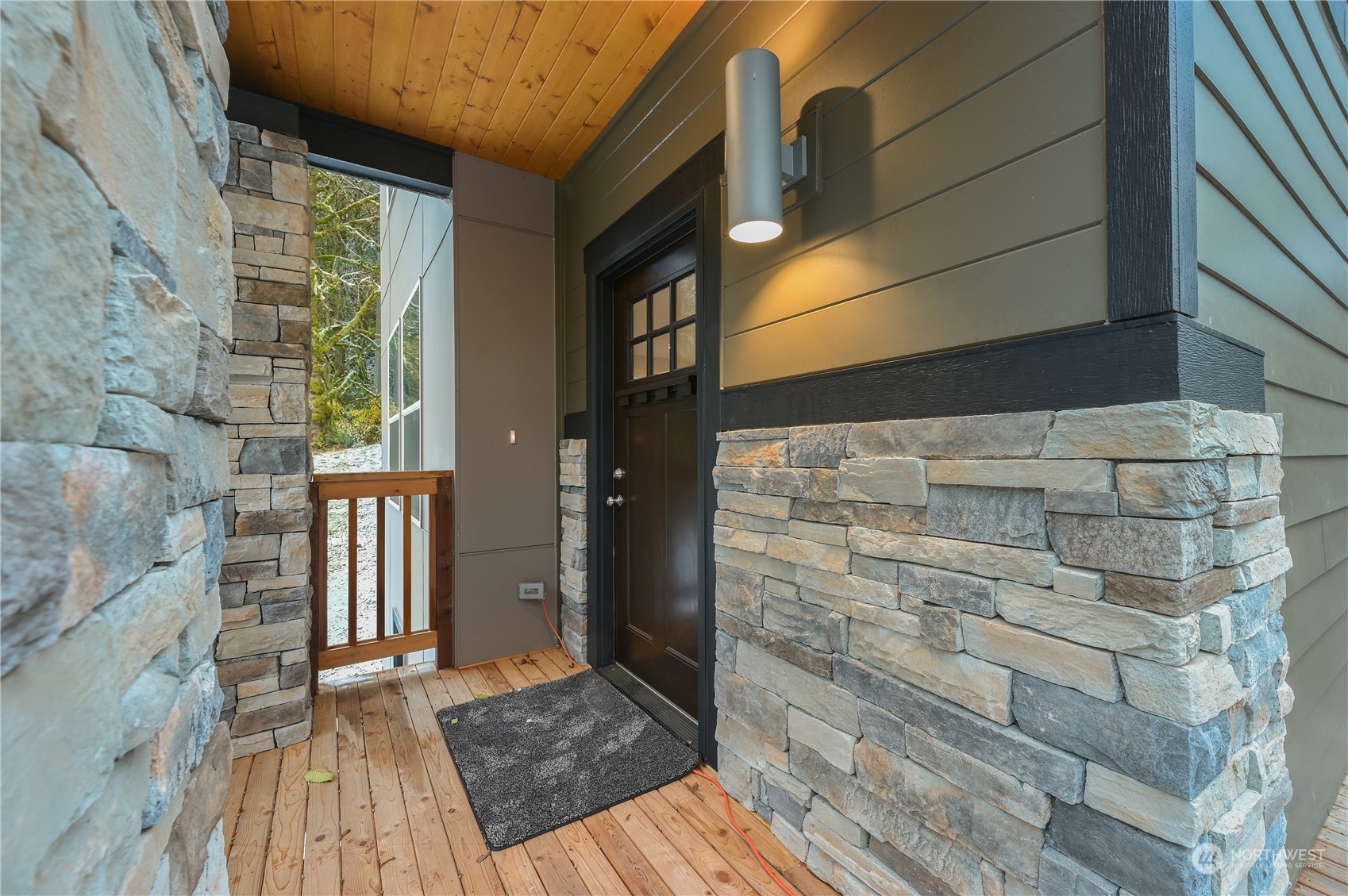 10509 Kopachuck Drive NW