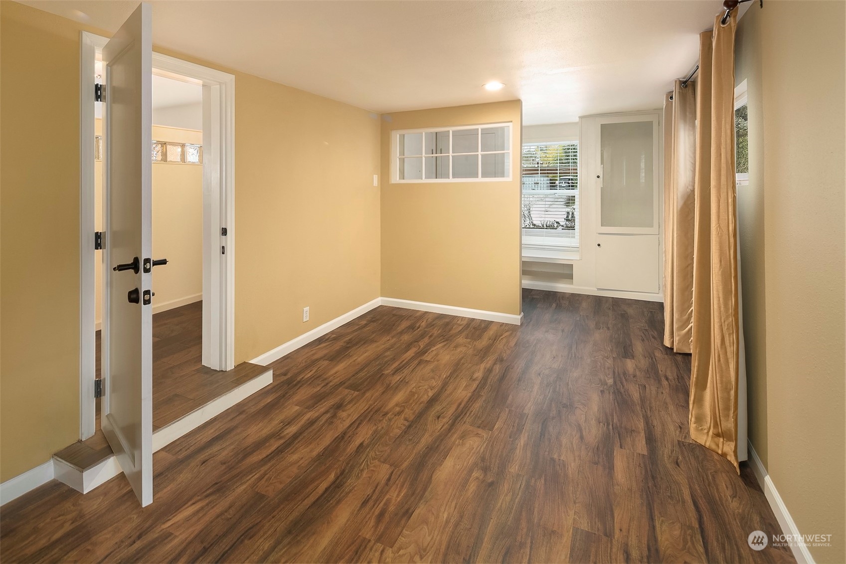 3907 High Street , -1272