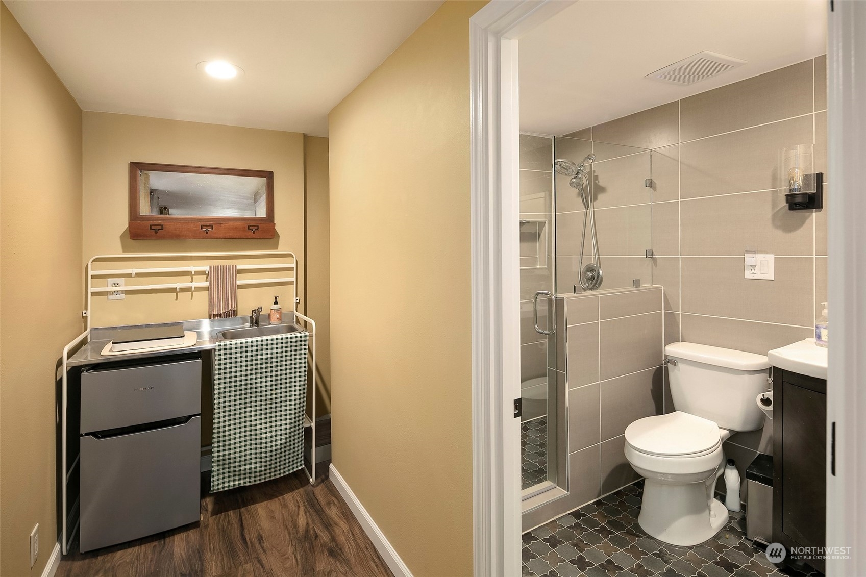 3907 High Street , -1272