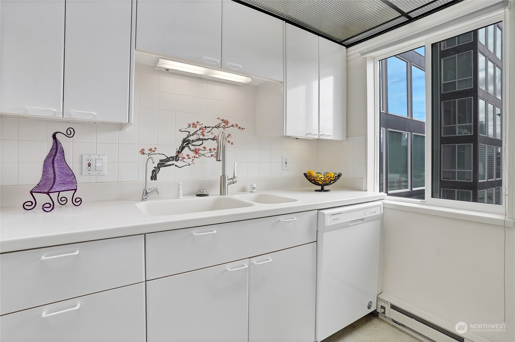 308 E Republican Street #412