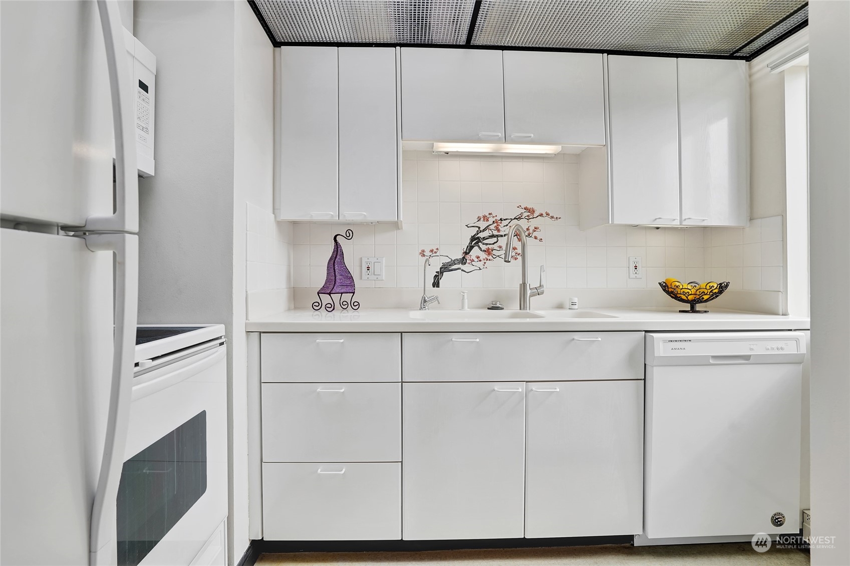 308 E Republican Street #412
