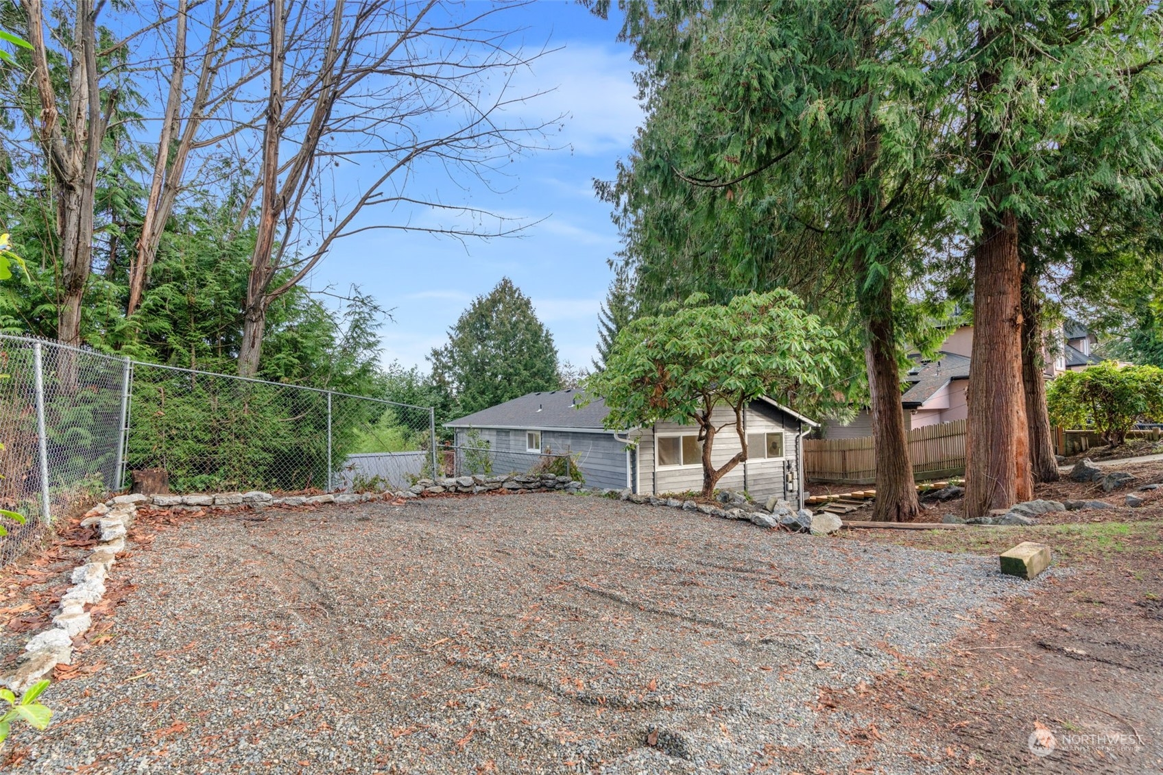 9718 19th Avenue NE