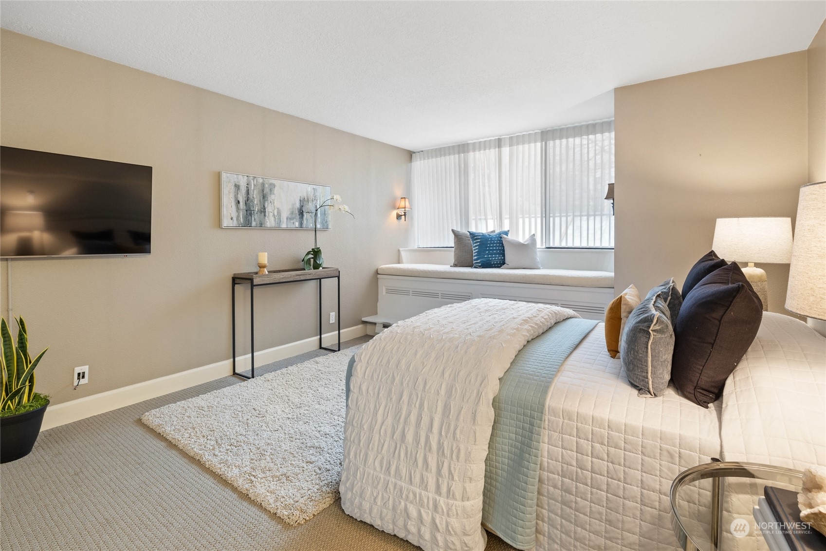 1101 Seneca Street #301
