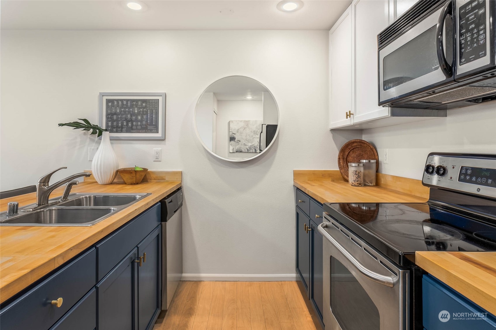 1109 N Allen Place #202