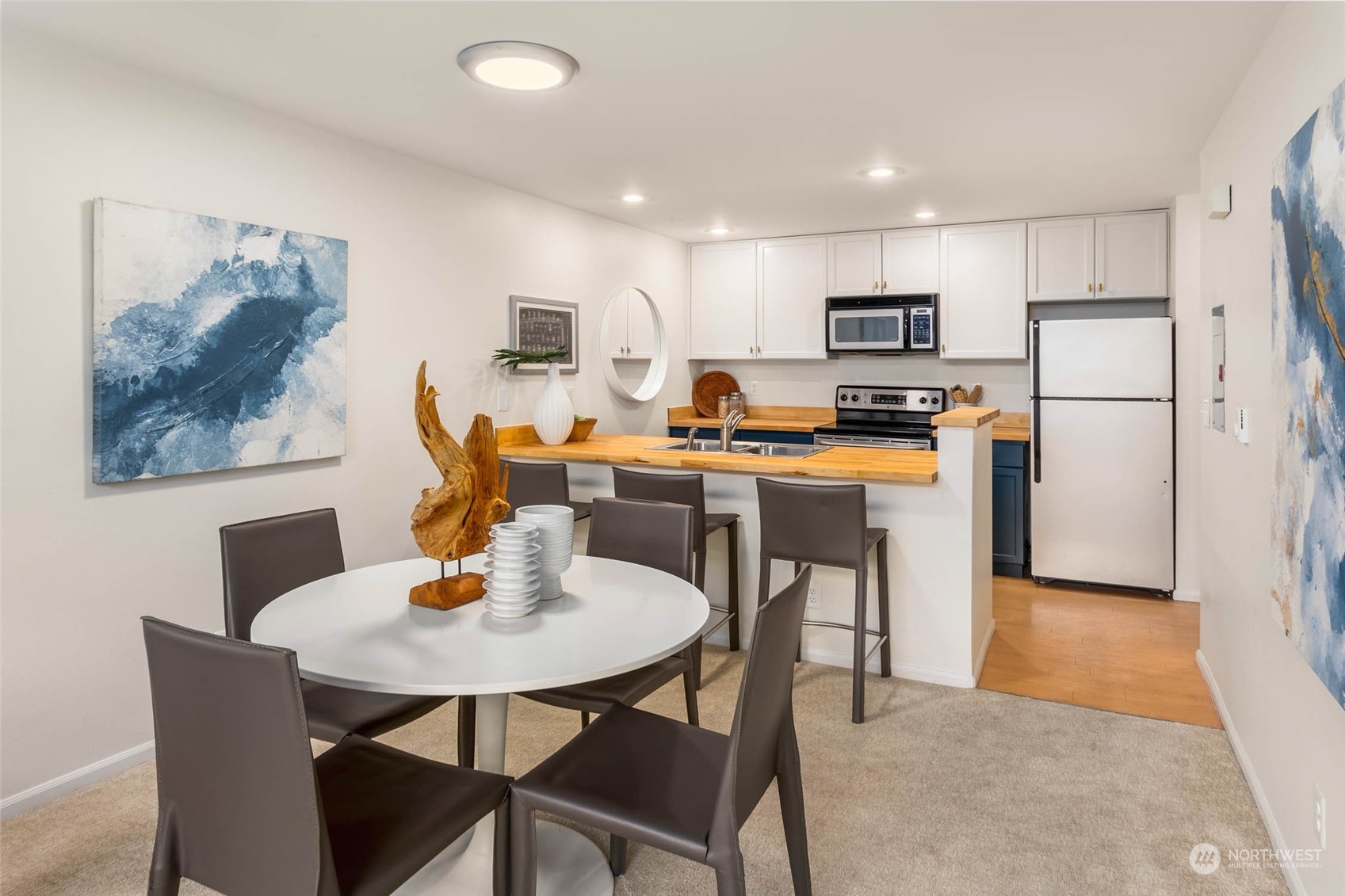 1109 N Allen Place #202