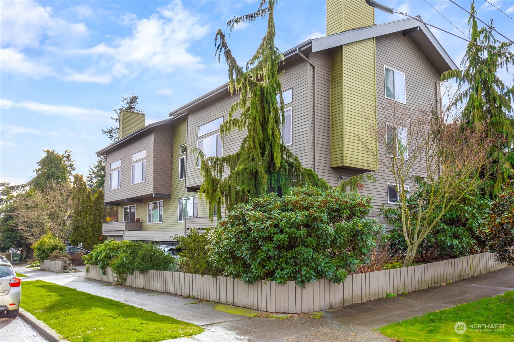 1109 N Allen Place #202