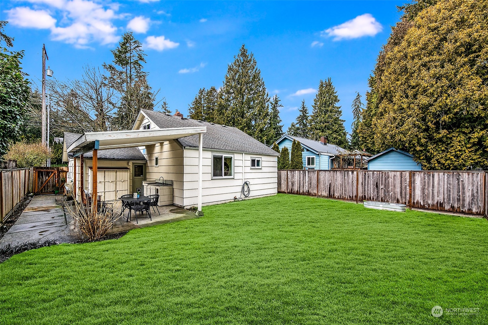 14020 Meridian Avenue N