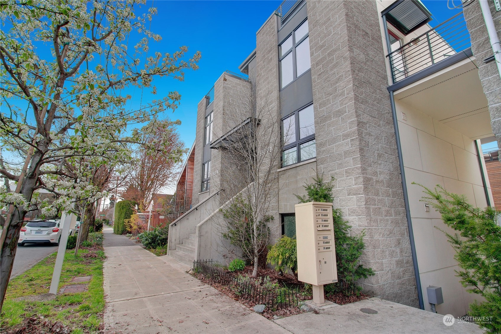 6509 Ellis Avenue S #B