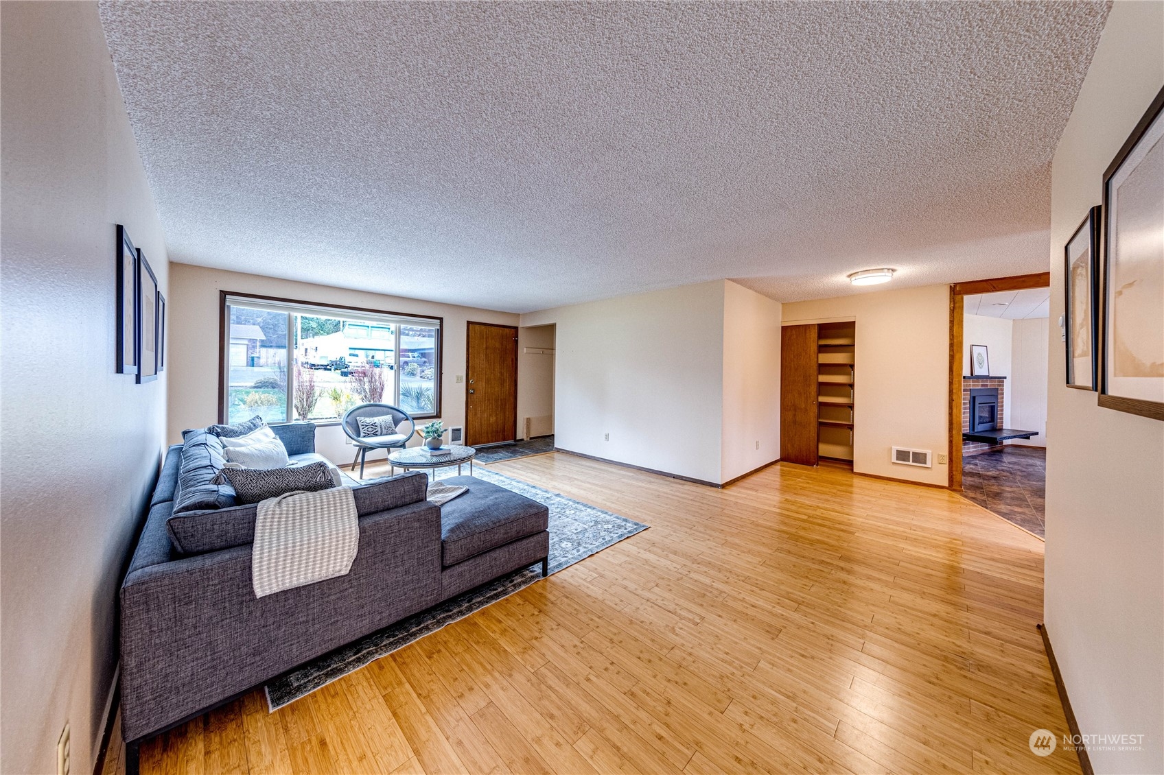 2123 W 6th Street