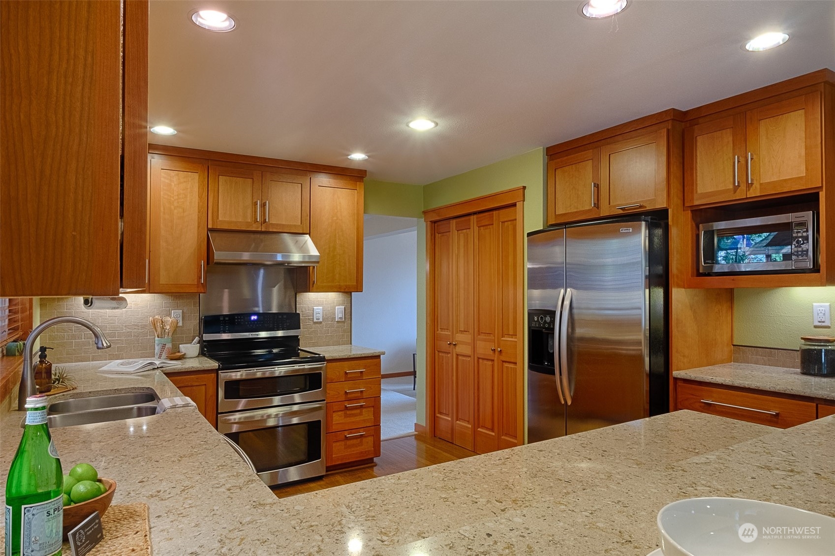 26913 Avon Court , -7135