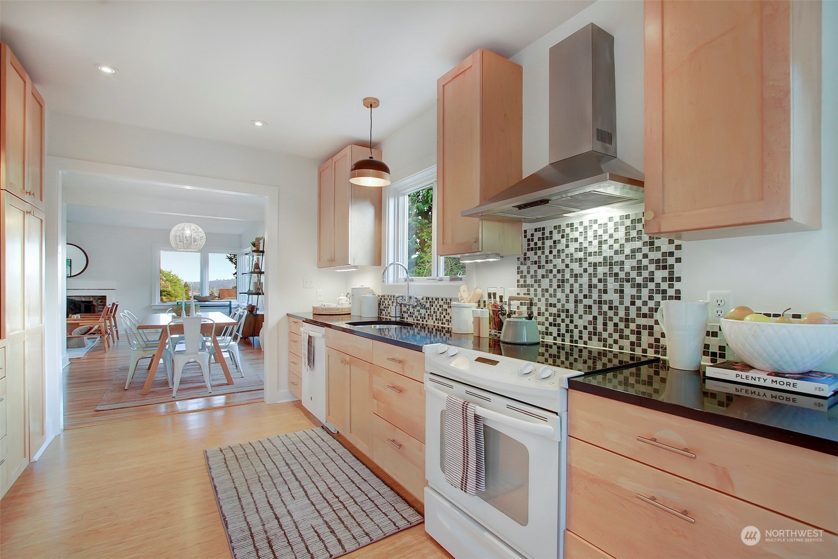 3008 NE 57th Street