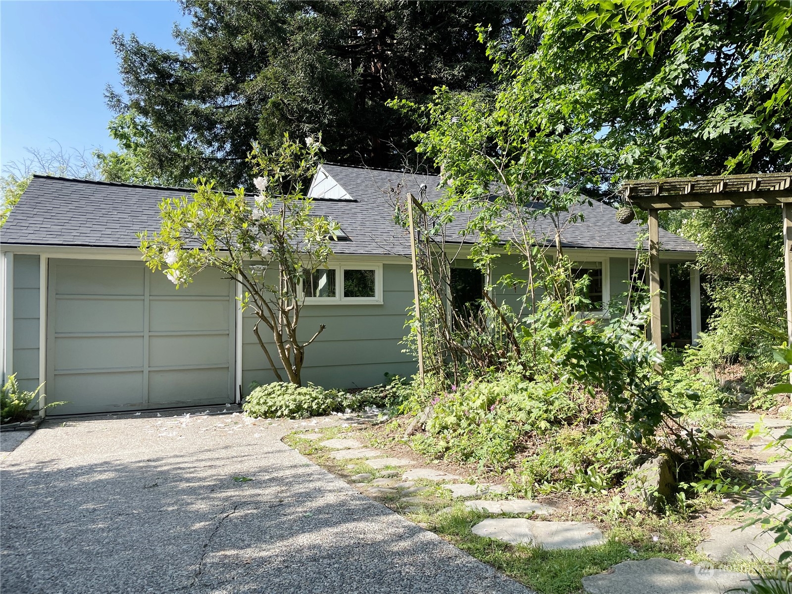 2303 N 115th Street