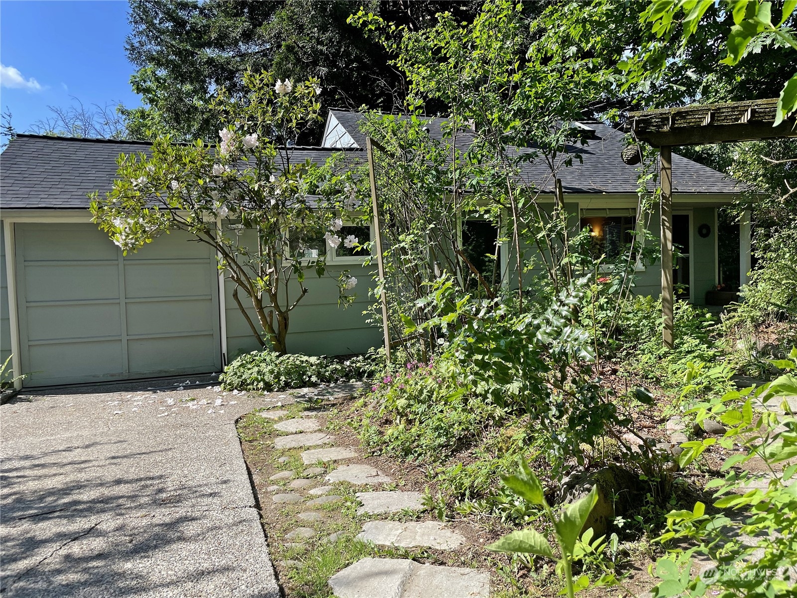 2303 N 115th Street