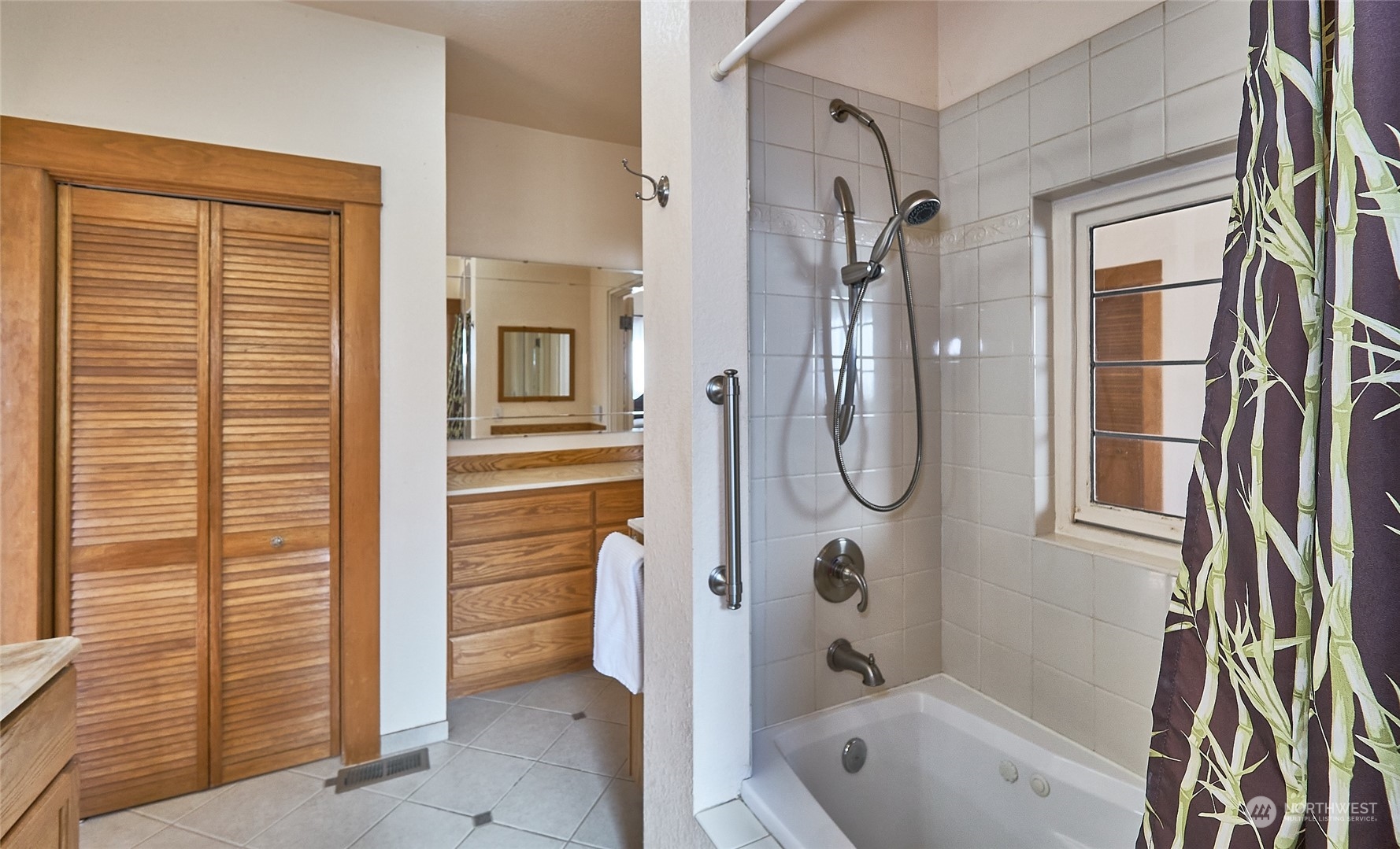 2439 S 146th Street