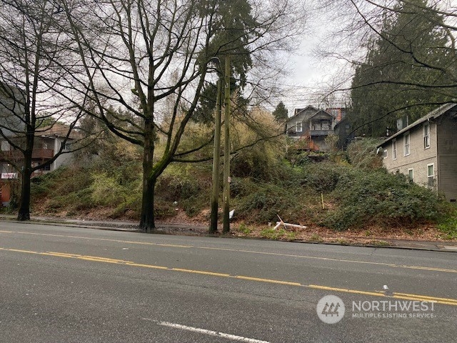 40 xx Rainier Avenue S