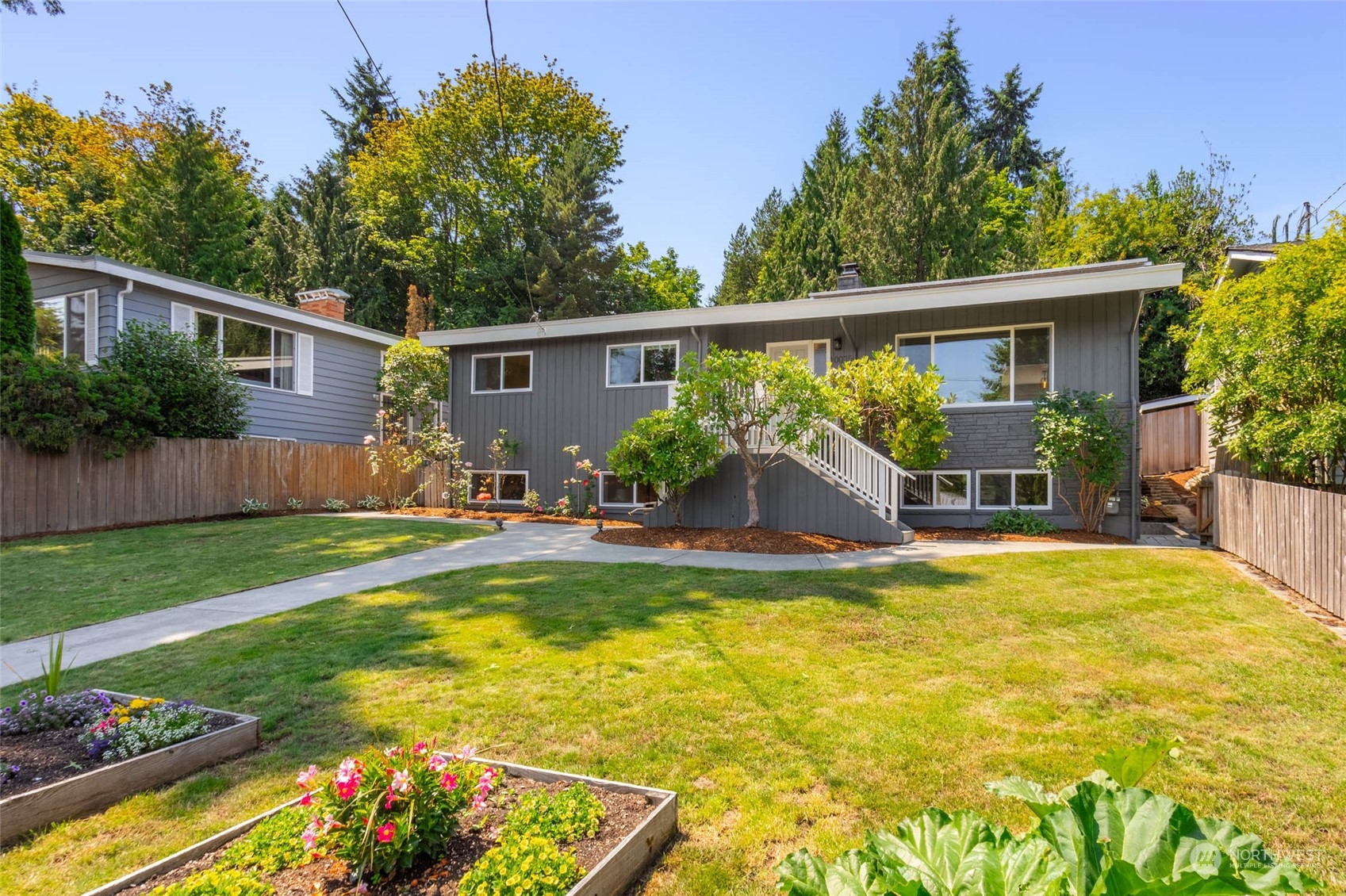 10035 39th Avenue NE