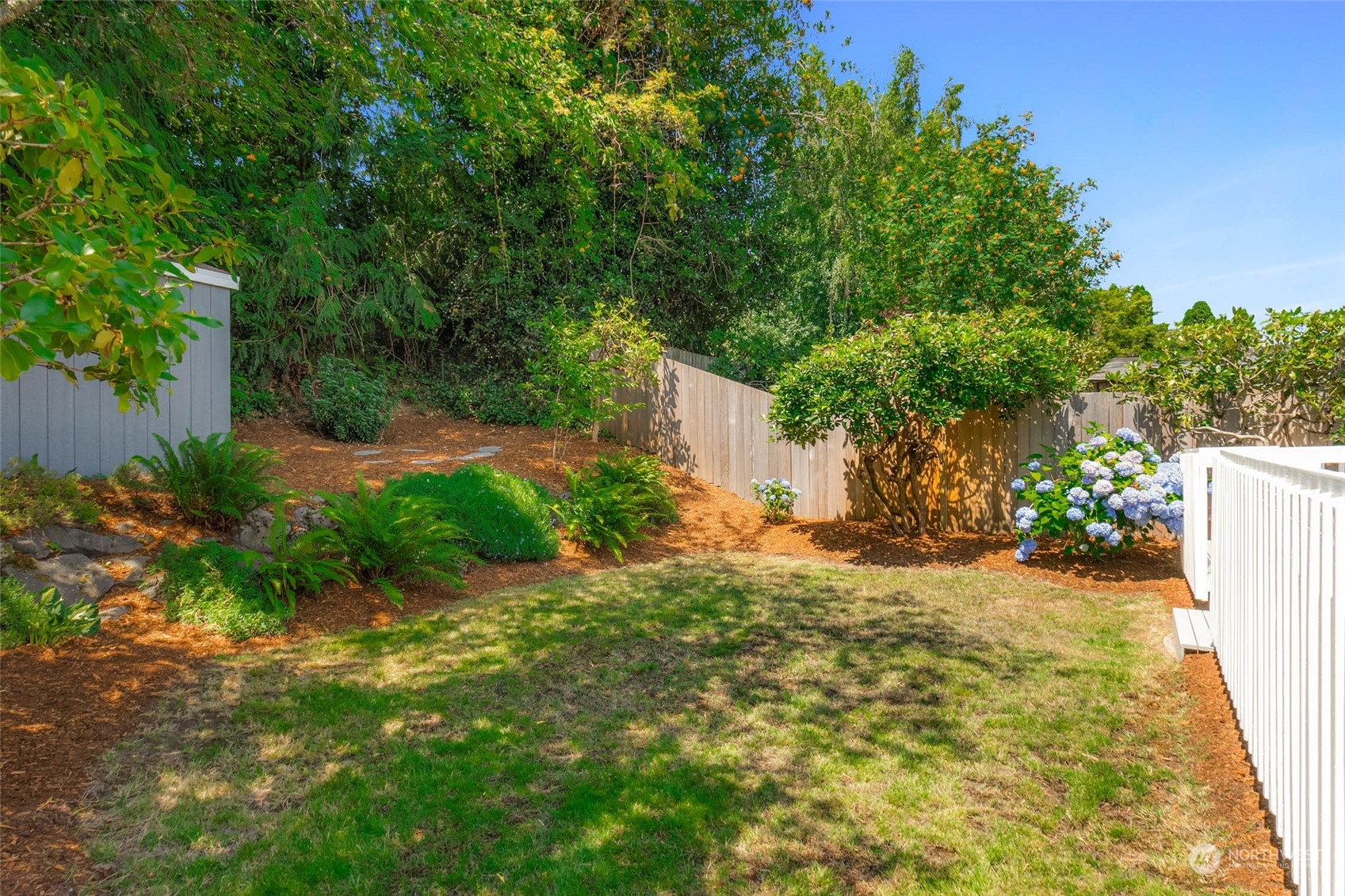 10035 39th Avenue NE