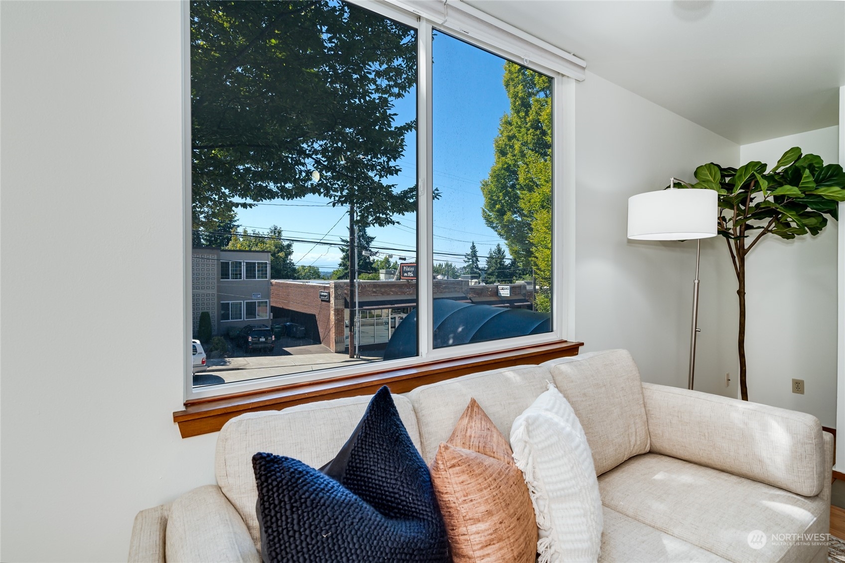 2350 10th Avenue E #212