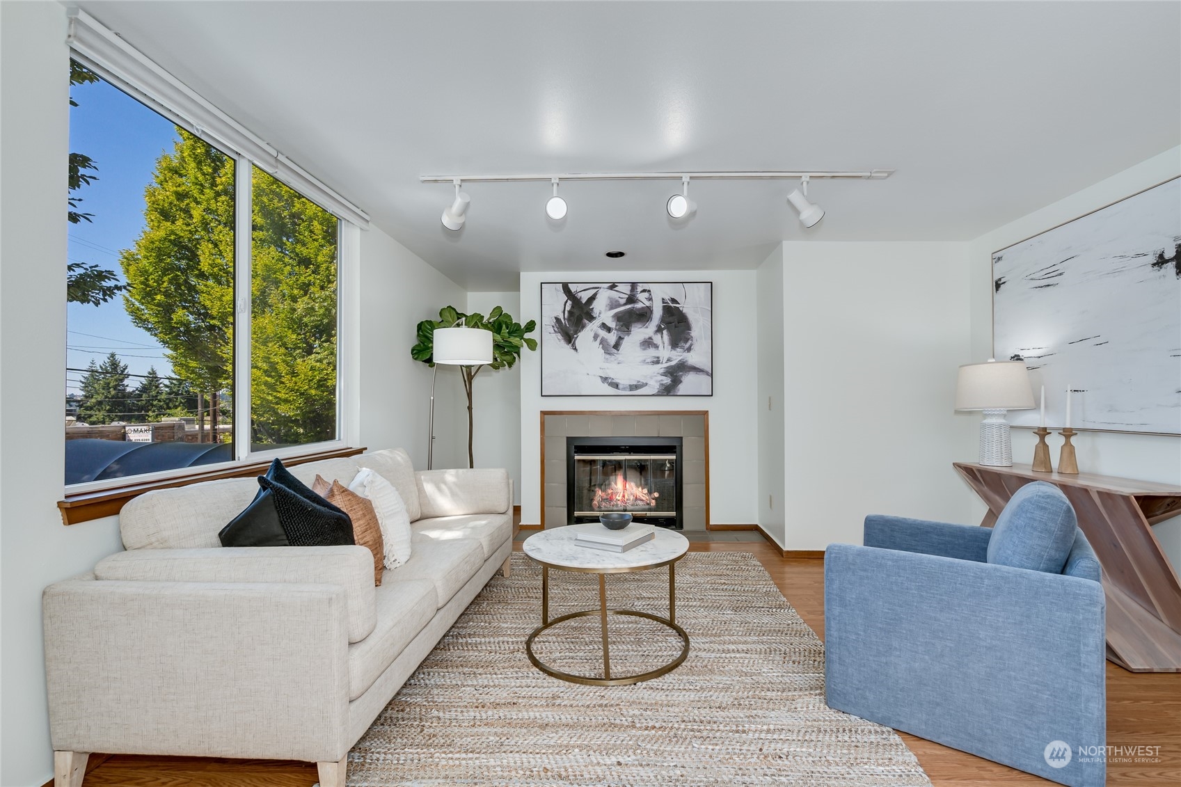 2350 10th Avenue E #212