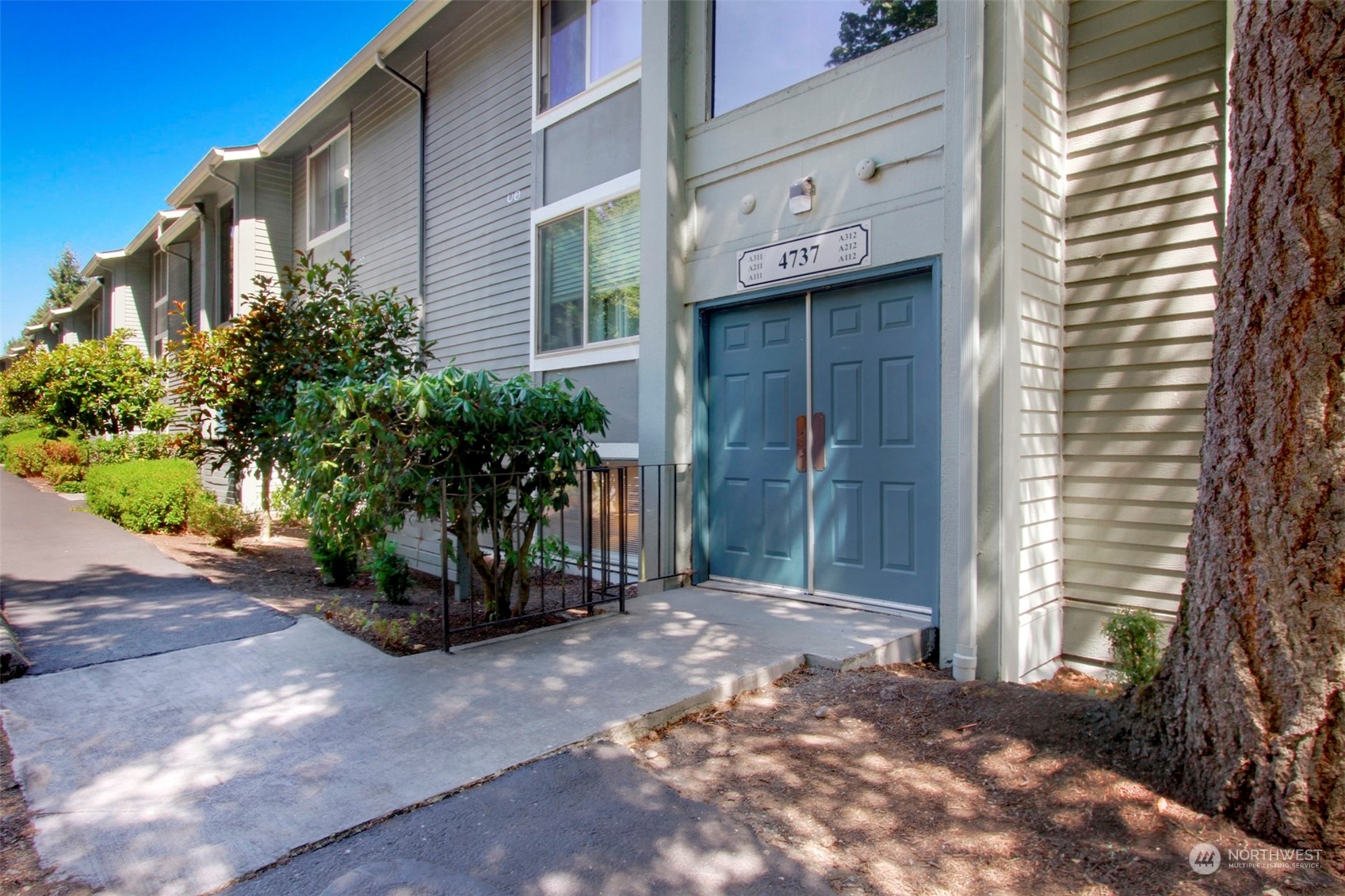 4737 W Lake Sammamish Parkway SE ##A111
